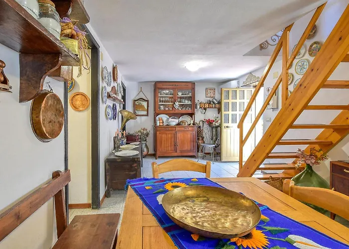 3 Bedroom Cozy In Lumarzo Pannesi