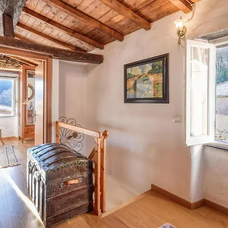 בית נופש 3 Bedroom Cozy In Lumarzo *