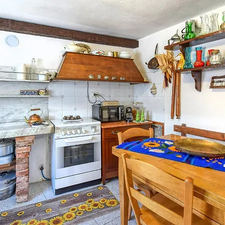 بيت للعطل 3 Bedroom In Lumarzo