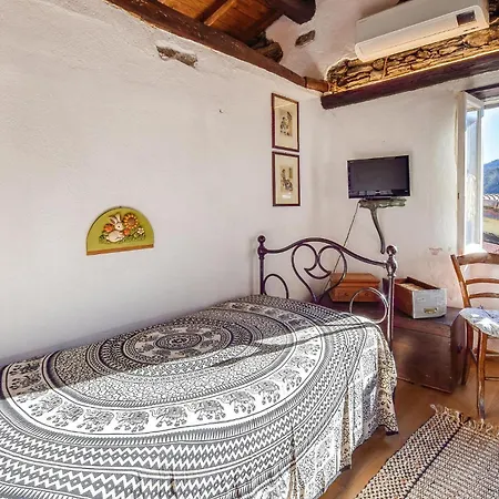 3 Bedroom In Lumarzo *