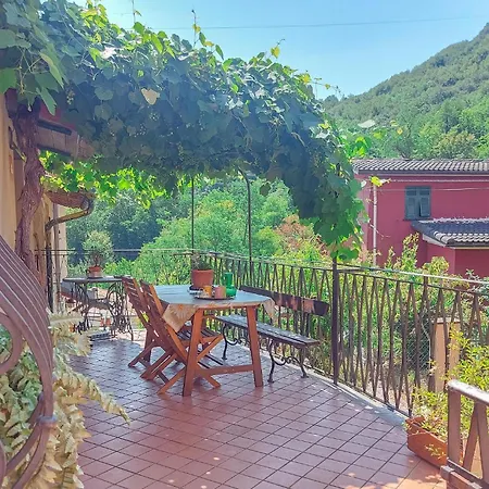 3 Bedroom In Lumarzo * Pannesi